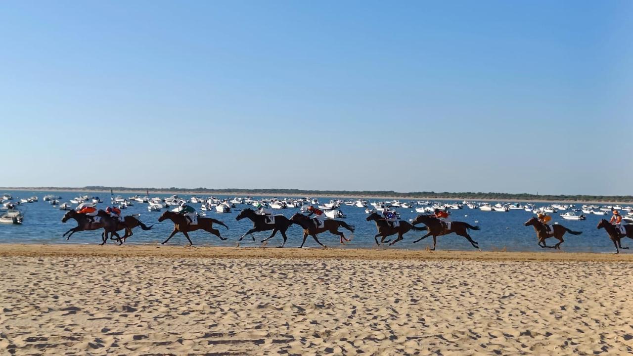 Moderno Apartamento Junto A La Playa Sanlucar de Barrameda Luaran gambar